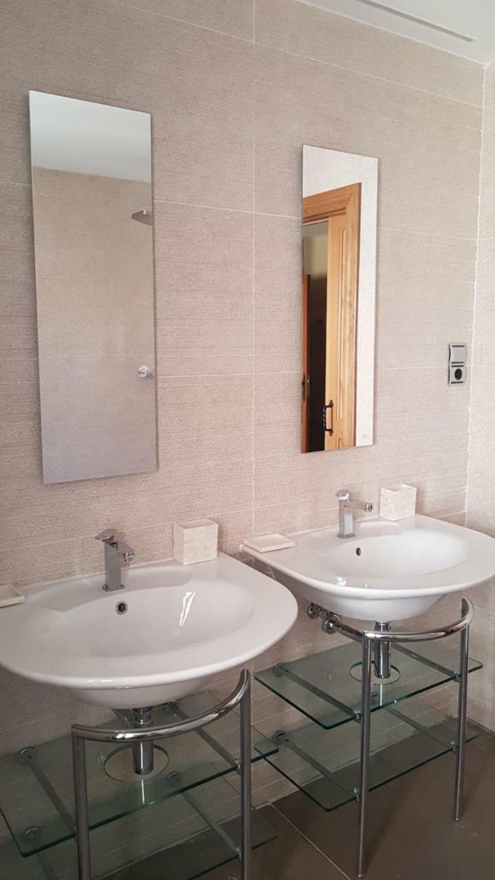 Hostal El Resbalon Cervera De Pisuerga Ngoại thất bức ảnh